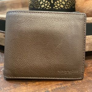 Men’s Coach bi-fold wallet